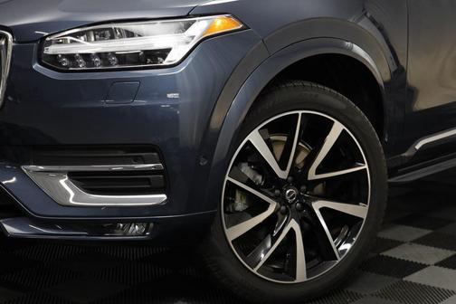 2024 Volvo XC90 B6 Plus Bright Theme 7-Seater