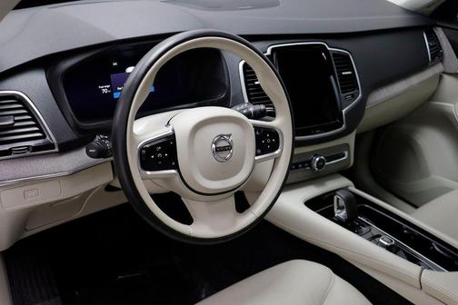 2024 Volvo XC90 B6 Plus Bright Theme 7-Seater