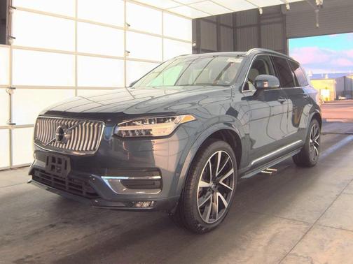 2024 Volvo XC90 B6 Plus Bright Theme 7-Seater
