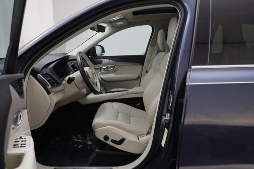 2024 Volvo XC90 B6 Plus Bright Theme 7-Seater