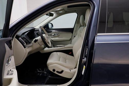 2024 Volvo XC90 B6 Plus Bright Theme 7-Seater