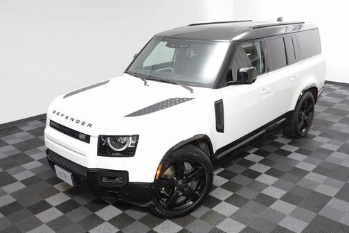 2025 Land Rover Defender 130 P400 X-Dynamic SE