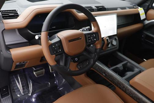 2026 Land Rover Defender V8