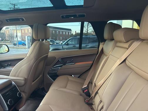 2024 Land Rover Range Rover P400 SE