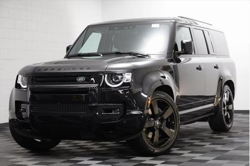 2025 Land Rover Defender 130 P400 X-Dynamic SE