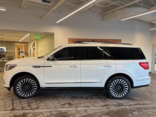 2020 Lincoln Navigator Black Label