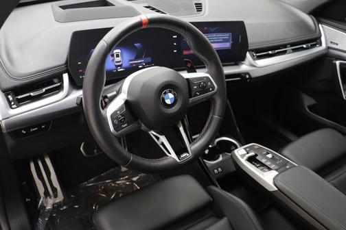 White Metallic 2025 BMW X1 M35i