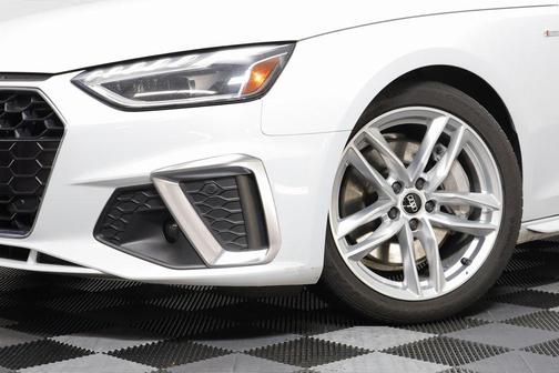 2022 Audi A4 45 S line Premium Plus