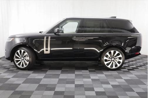 2025 Land Rover Range Rover P400 SE