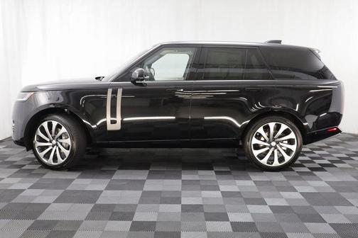 2025 Land Rover Range Rover P400 SE