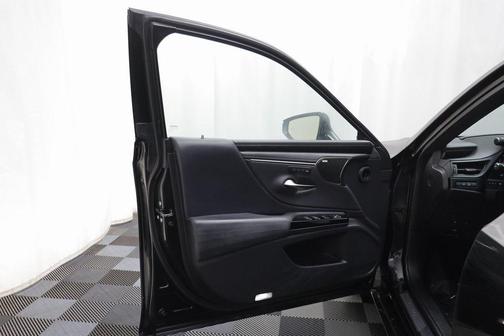 2022 Lexus ES 350 Ultra Luxury