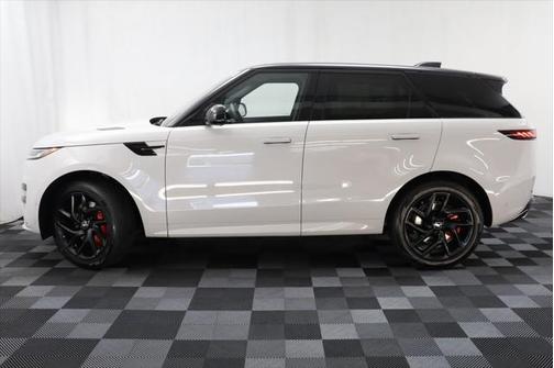 2025 Land Rover Range Rover Sport SE
