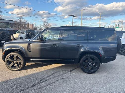 Santorini Black Metallic 2024 Land Rover Defender 130 P400 X-Dynamic SE