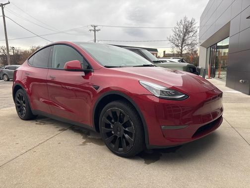 2023 Tesla Model Y Long Range Dual Motor All-Wheel Drive