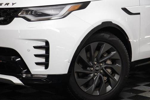2023 Land Rover Discovery P300 S R-Dynamic