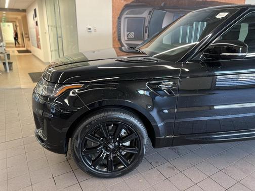 2022 Land Rover Range Rover Sport HSE Silver Edition