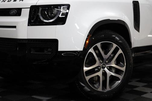 2025 Land Rover Defender 110 P400 X-Dynamic SE