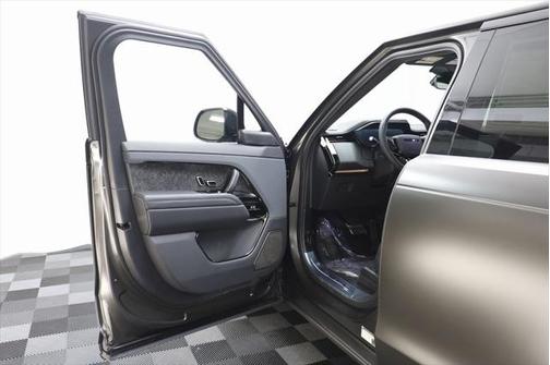 2025 Land Rover Range Rover Sport P635 SV Edition Two