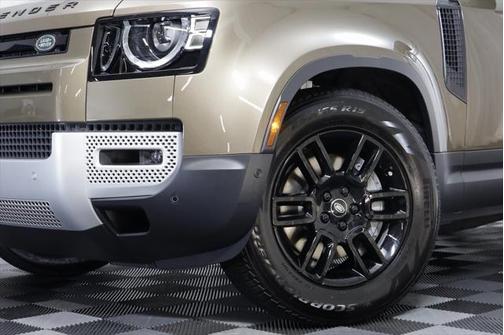 2025 Land Rover Defender S