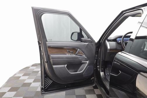 2023 Land Rover Range Rover P400 SE