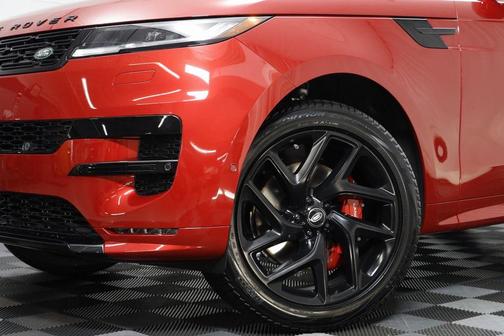 2025 Land Rover Range Rover Sport SE