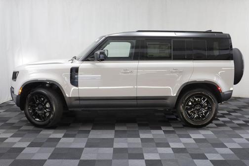 Borasco Grey Metallic 2026 Land Rover Defender S