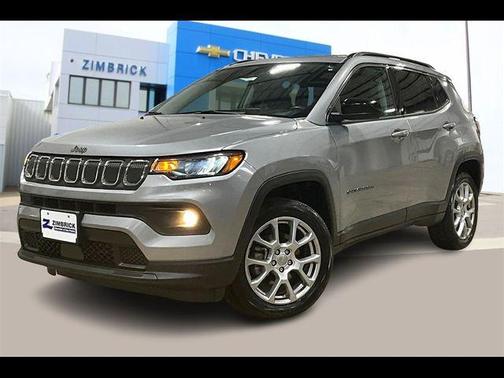 2022 Jeep Compass Latitude Lux