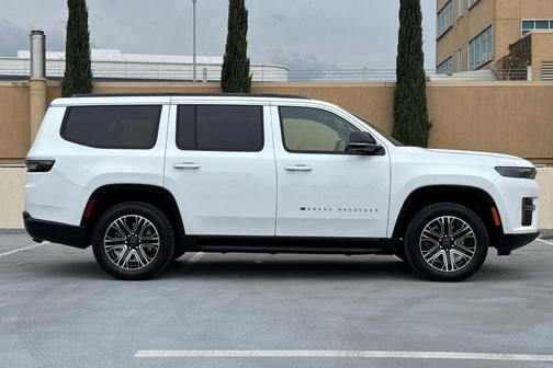 2026 Jeep Grand Wagoneer Base