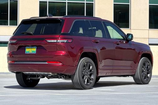 Velvet Red Pearlcoat 2026 Jeep Grand Cherokee Limited Reserve 4x4