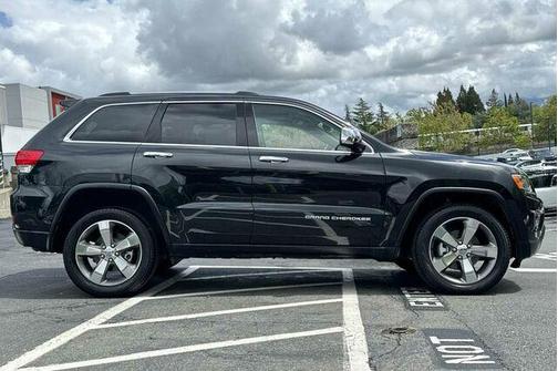 Brilliant Black Crystal Pearlcoat 2016 Jeep Grand Cherokee Limited