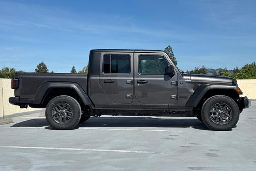 Granite Crystal 2026 Jeep Gladiator Sport