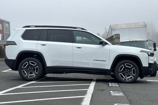 2026 Jeep Cherokee LAREDO/LIMITED