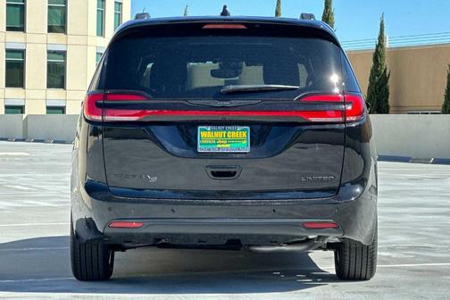 2025 Chrysler Pacifica Limited