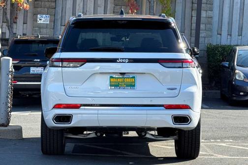 2025 Jeep Grand Cherokee Summit