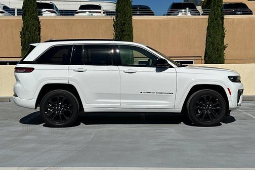 Bright White 2026 Jeep Grand Cherokee Limited Reserve 4x4