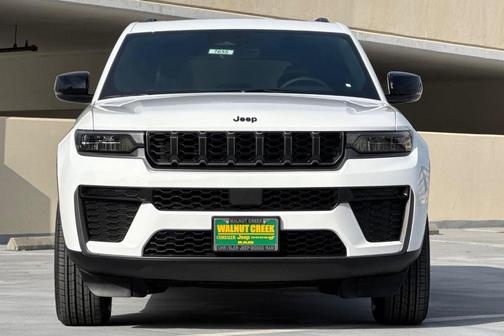 2026 Jeep Grand Cherokee Altitude 4x4