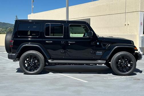 2025 Jeep Wrangler 4xe Sahara