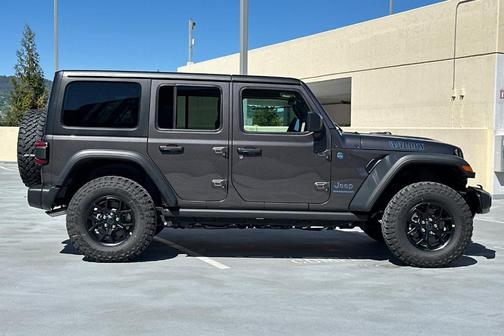 2025 Jeep Wrangler 4xe Sport