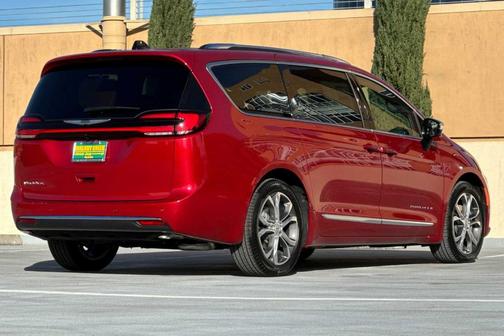 2026 Chrysler Pacifica Pinnacle
