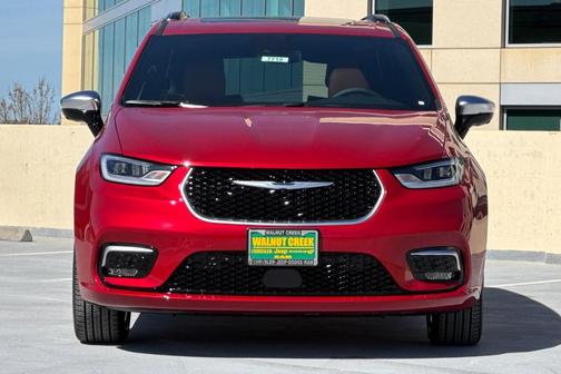 2026 Chrysler Pacifica Pinnacle