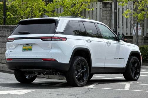 Bright White 2026 Jeep Grand Cherokee Limited 4x4