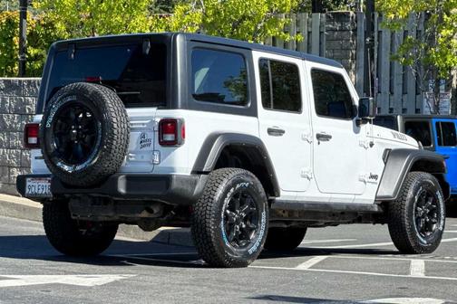 Bright White Clearcoat 2022 Jeep Wrangler Unlimited Willys