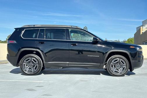 Diamond Black 2026 Jeep Cherokee LAREDO/LIMITED