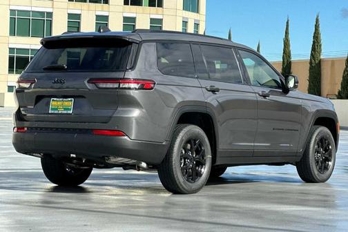 2025 Jeep Grand Cherokee L Laredo