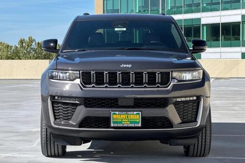 Baltic Gray 2026 Jeep Grand Cherokee Limited 4x4