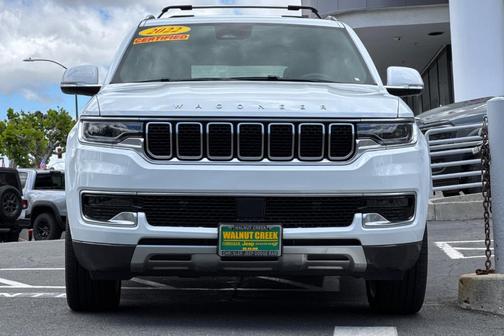 Bright White Clearcoat 2022 Jeep Wagoneer Series II