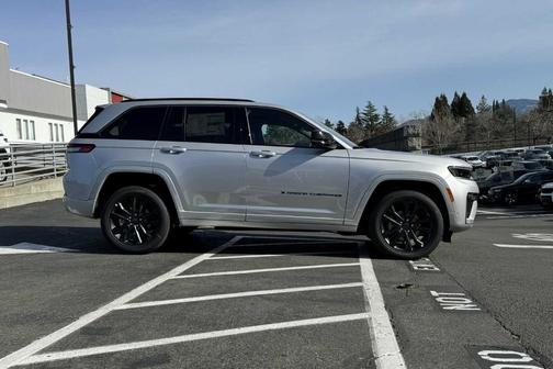 2026 Jeep Grand Cherokee Limited Reserve 4x4