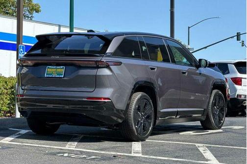 Baltic Gray 2025 Jeep Wagoneer S Launch Edition