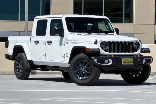 Bright White 2026 Jeep Gladiator Sport