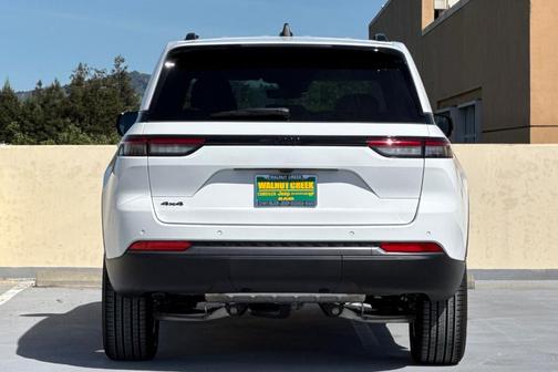 Bright White 2026 Jeep Grand Cherokee Limited 4x4